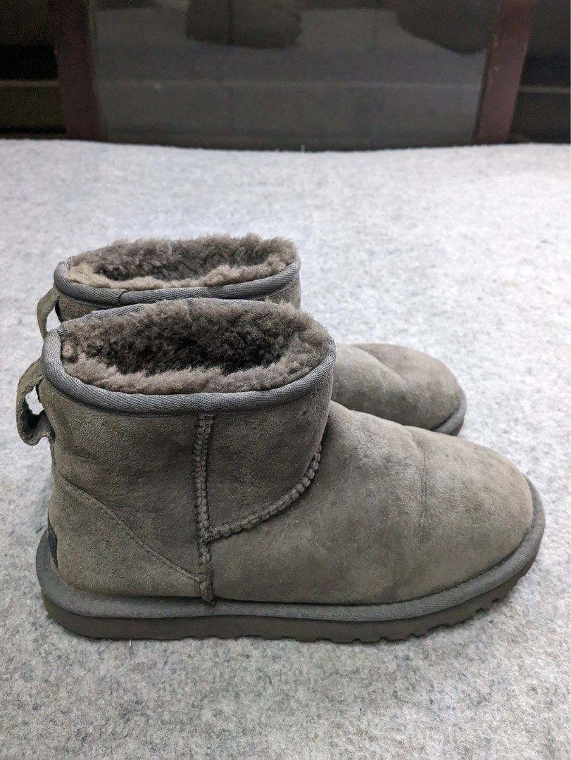 Grey uggs size 5 2025