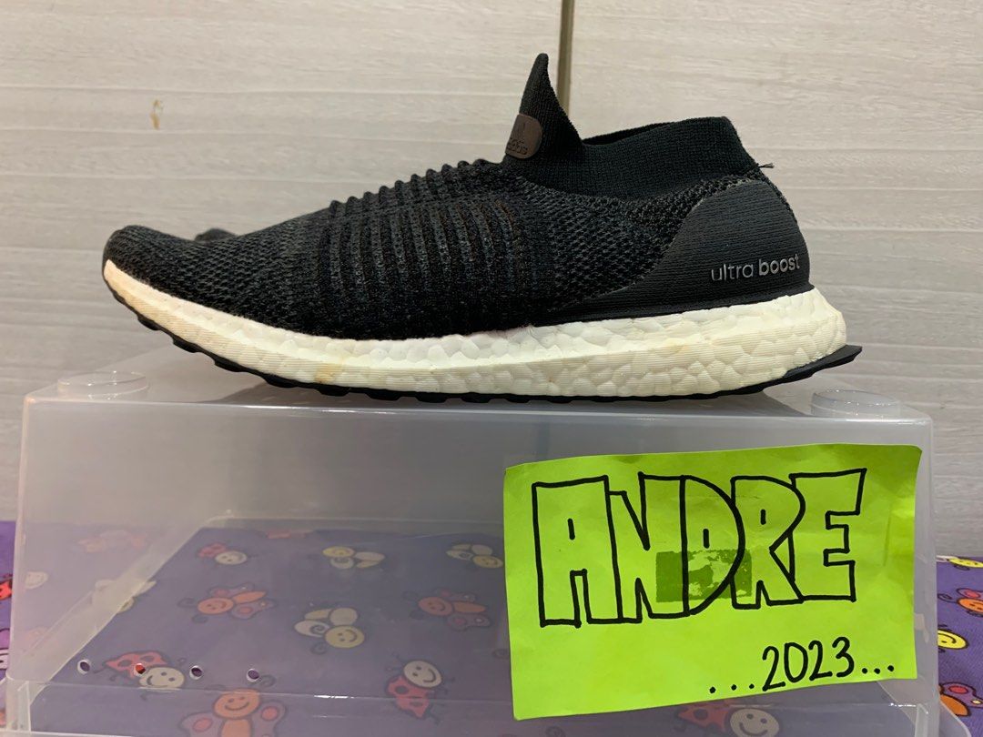 Ultraboost laceless online shoes core black