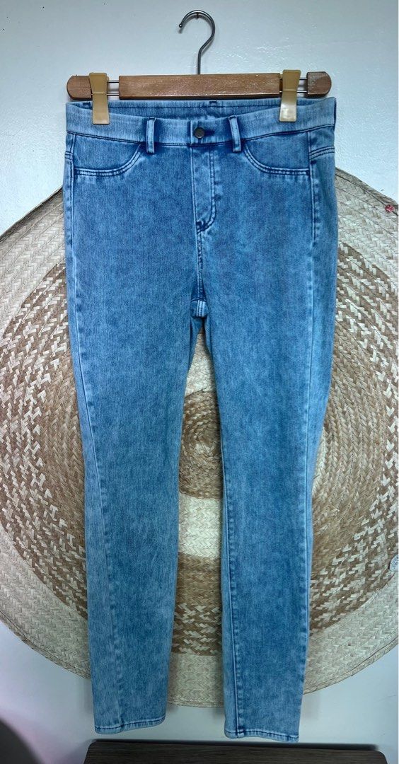 Uniqlo jeggings, Women's Fashion, Bottoms, Jeans on Carousell