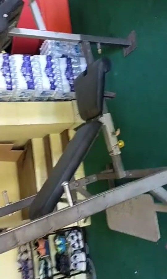 Used Bench Press Station, Sports Equipment, Exercise & Fitness, Weights