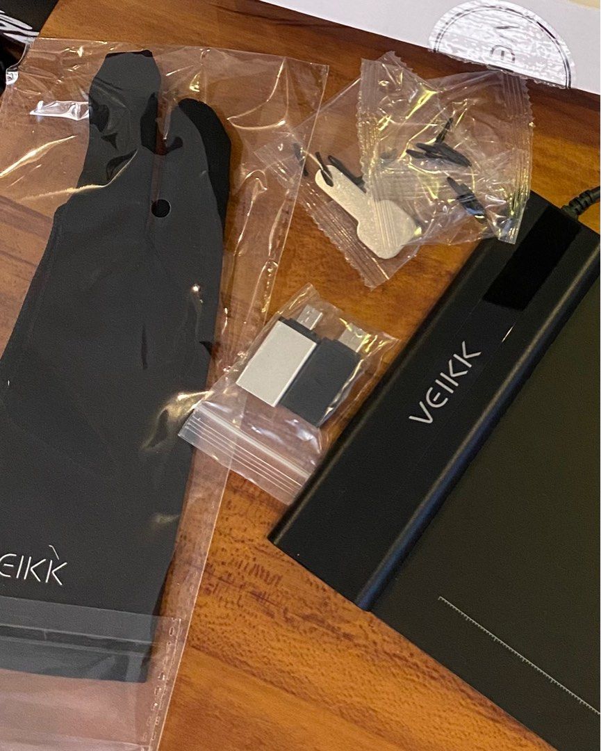 VEIKK S640 Drawing Tablet (Category: Others) located in Meycauayan. Submitted by cee_declutters (Listing ID 1238103003, Image 2). Description: COMPLETE PACKAGE (with original box and unused accessories) GOOD AS NEW Slightly negotiable.