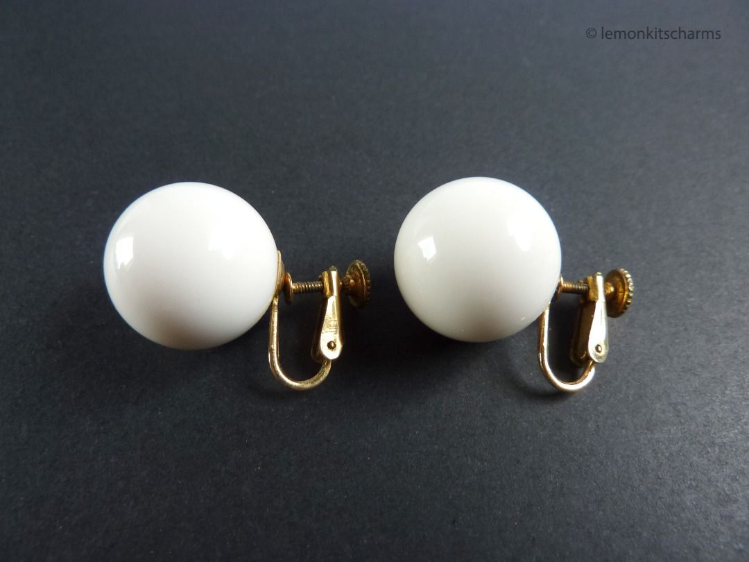 White ball top earrings