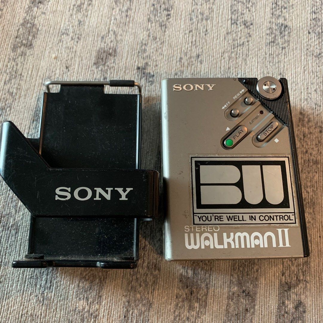 Vintage 80s sony walkman II wm2, Audio, Portable Music Players on Carousell