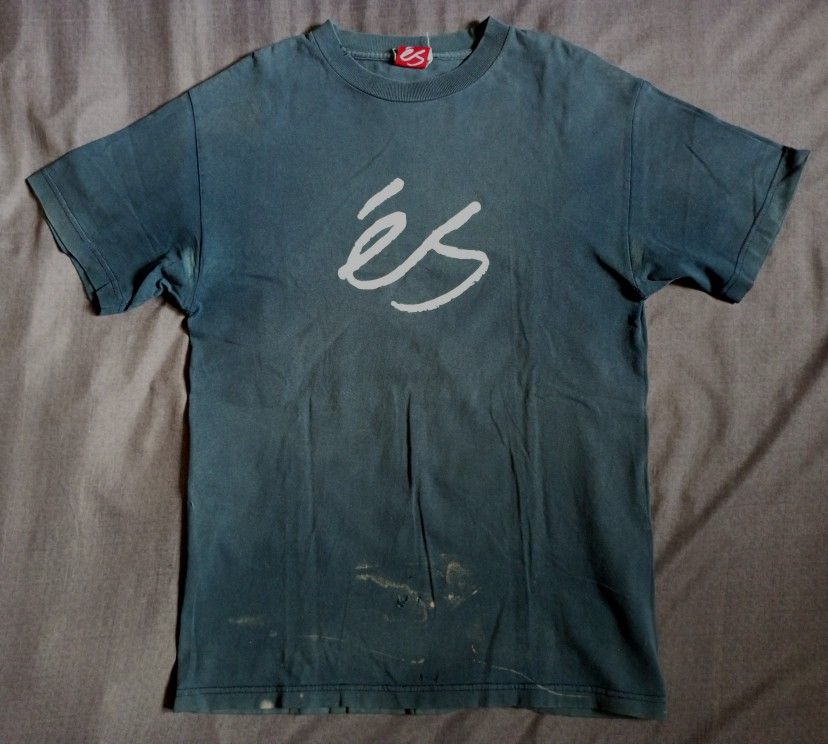 VINTAGE eS SKATEBOARDING SHIRT Men s Fashion Tops Sets