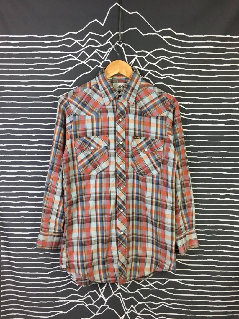 Vtg 70s LEE Extra Long Tails Made in Usa Pearl Snap Button Authentic  Western Shirt, Men's Fashion, Tops & Sets, Formal Shirts on Carousell