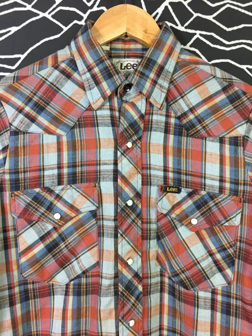 Vtg 70s LEE Extra Long Tails Made in Usa Pearl Snap Button Authentic  Western Shirt, Men's Fashion, Tops & Sets, Formal Shirts on Carousell