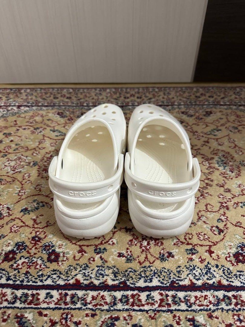 White crocs hotsell size 3