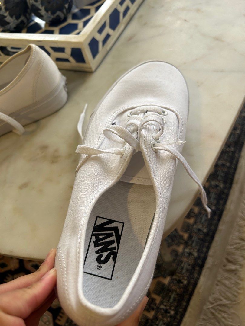 White vans brand new with box Women s Fashion Footwear Sneakers