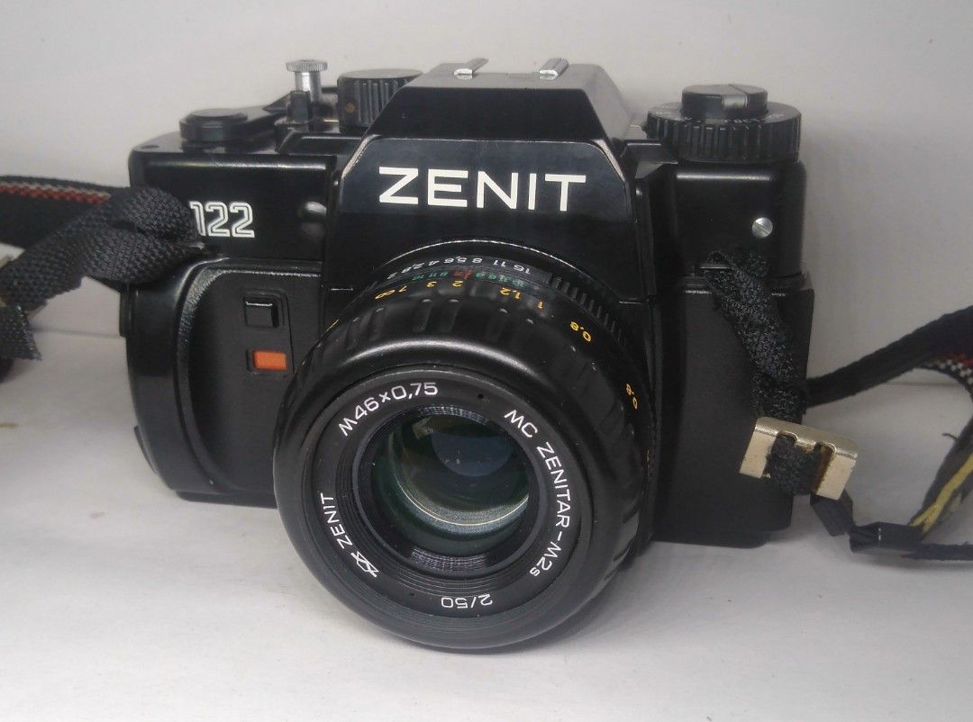 Zenit 122 film camera RUSSIAN CAMERA (Category: Cameras) located in Las Pinas. Submitted by film101 (Listing ID 1238205058, Image 1). Description: 💐Zenith 122 film camera with 50mm f2 MC zenitar M2s zenith, and vintage zenit straps. With very good shutter with this 90s camera. 🔸-RUSSIAN CAMERA 🔸Newly clean optics 🔸New arrival 🔸-one of the mechanical camera no need for battery at all 🔸-tested all shutter speed good working 🔸-timer working �