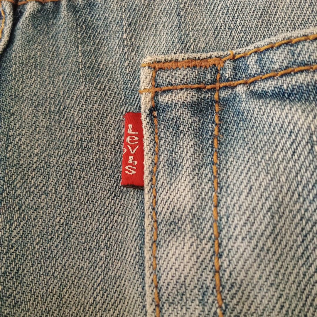 Levi s Brown Tag 32