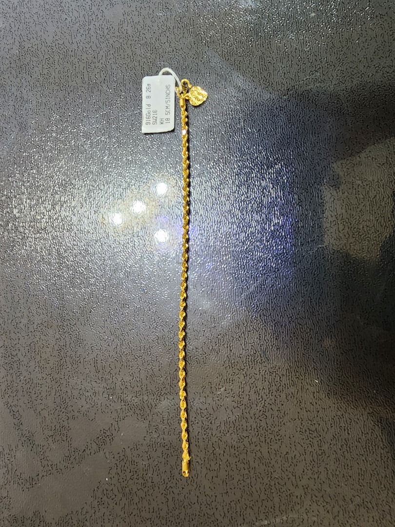 Gold bracelet top for me