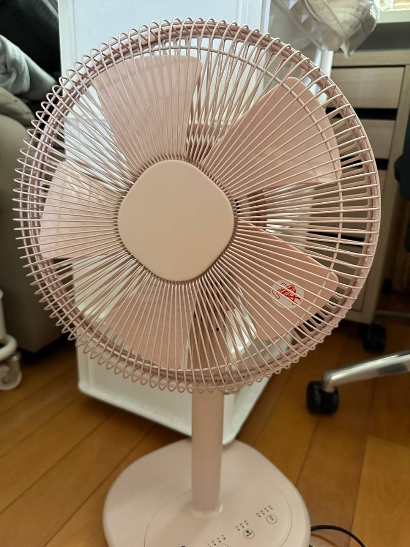 10番　テーブルファン✨XQS-V020