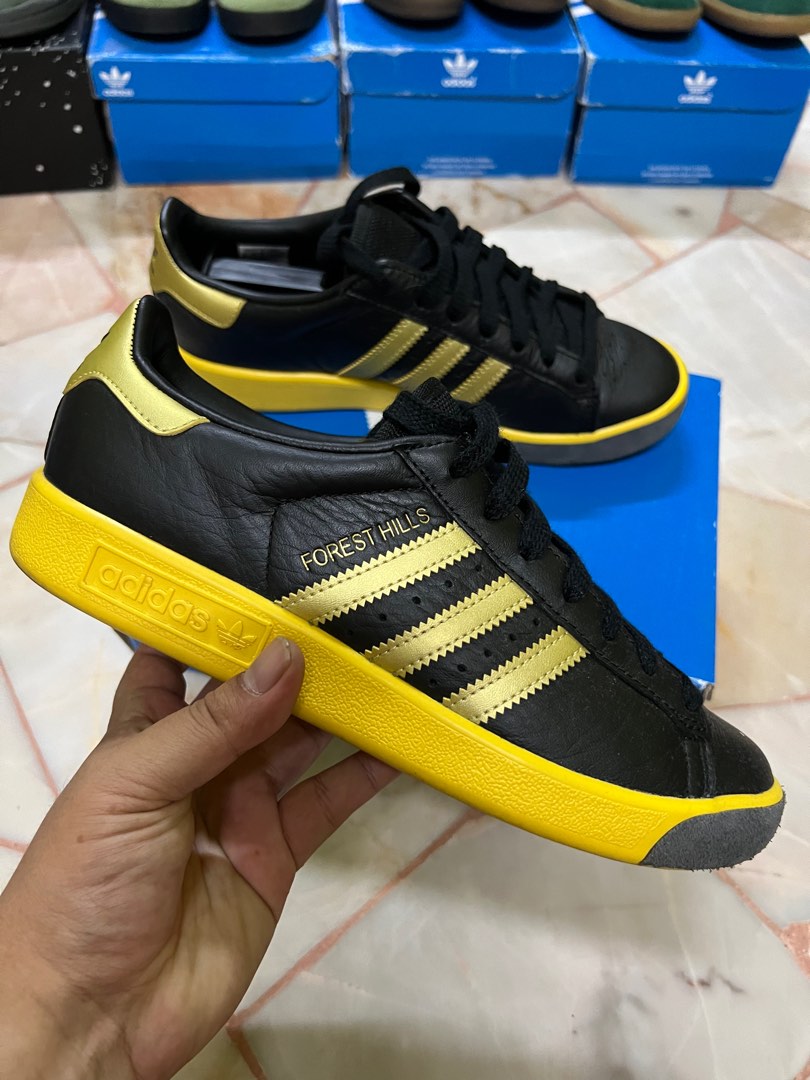 Adidas forest shop hills black