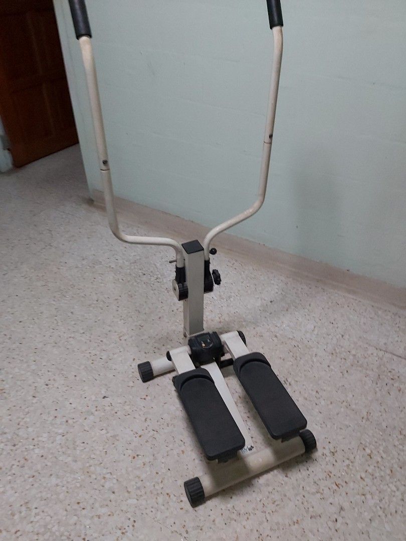 Aibi Gym step exercise machine, Sports Equipment, Exercise & Fitness