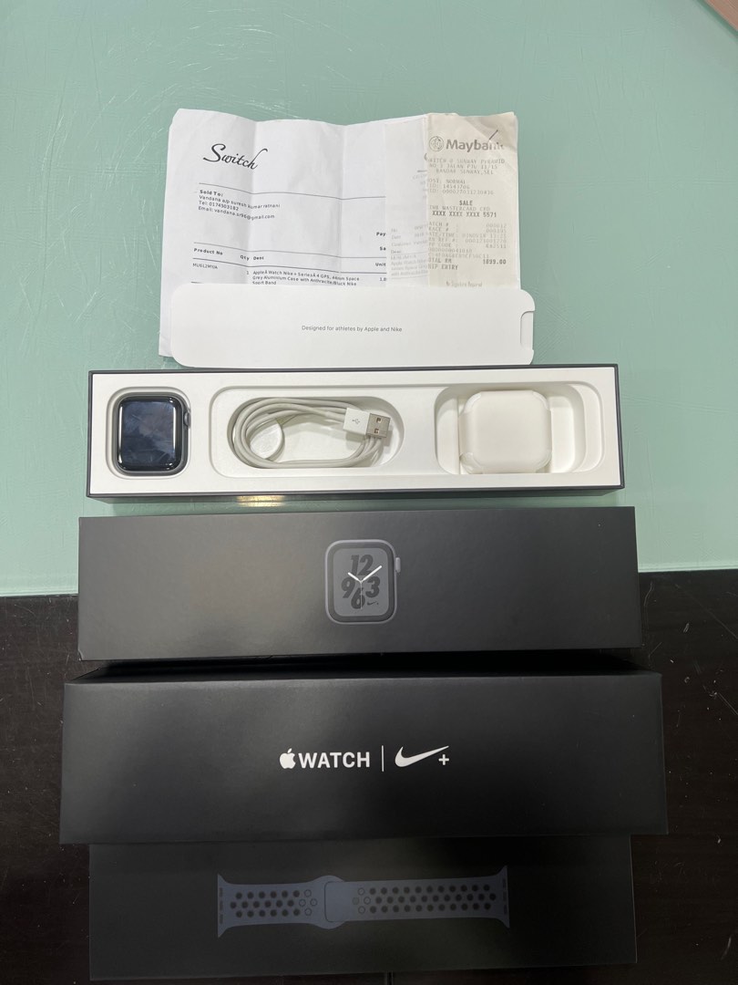 Apple Watch Nike Series 4 44mm Space Grey