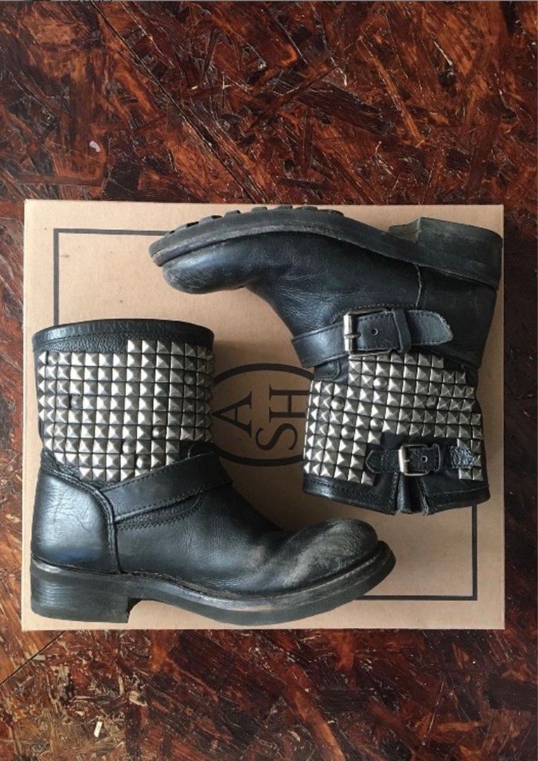 Bottes ash titan outlet