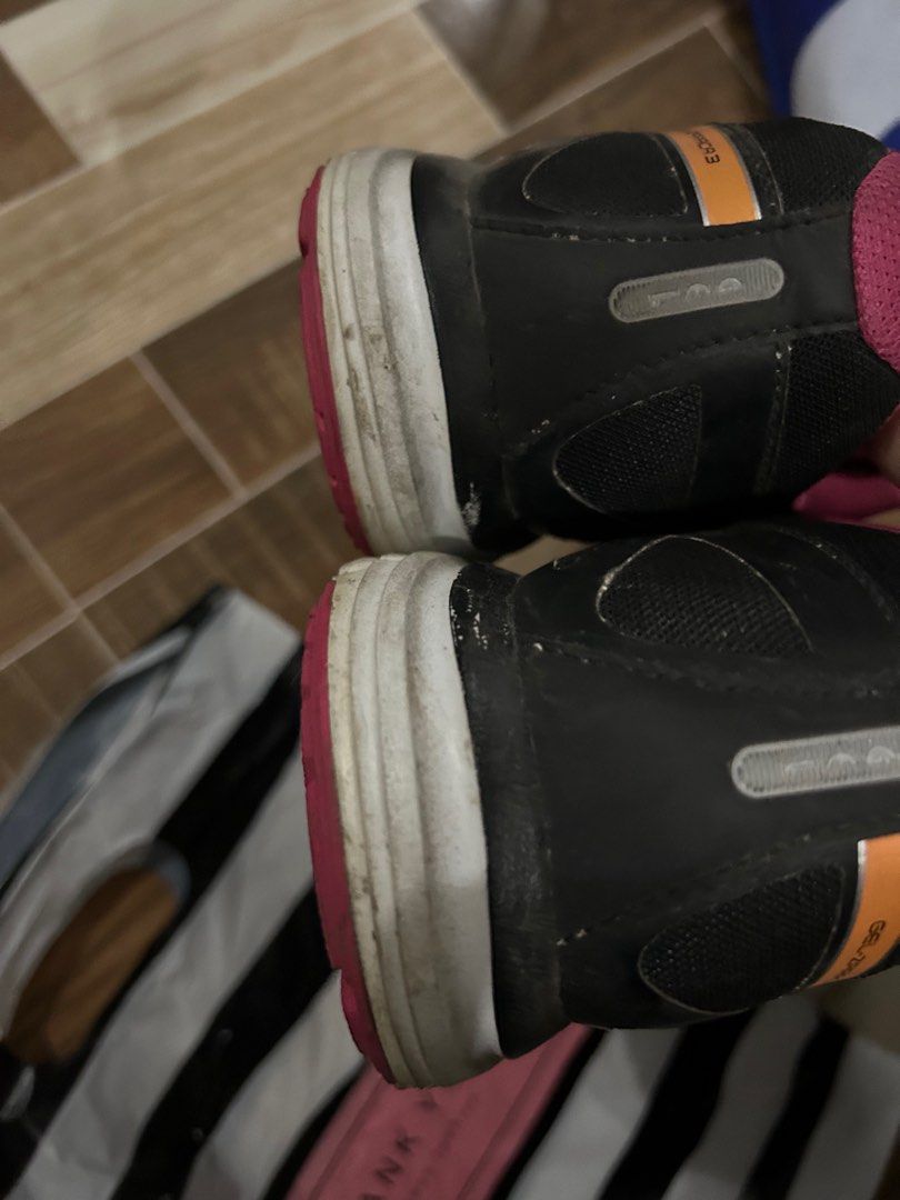 asic basketball shoes