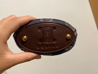 （分類：）位於 。 由 izzy.thrifts_ 提交（商品編號 1238372816，圖片 1）。簡介： 。