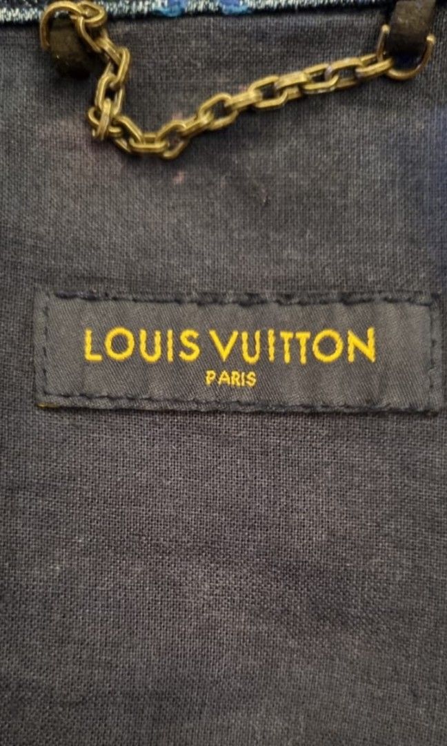 Louis Vuitton's Short-Sleeved Salt Print Denim Shirt 1A8WBC 