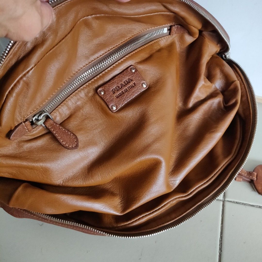 Vintage Authentic Prada Brown Leather Shoulder Bag Italy MEDIUM