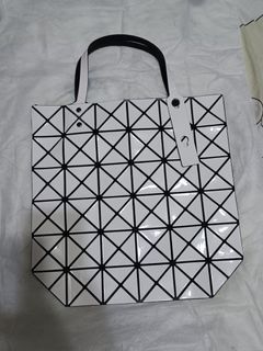 JZC7630 Black Triangle Bag Since year 2015 Rare piece With dustbag