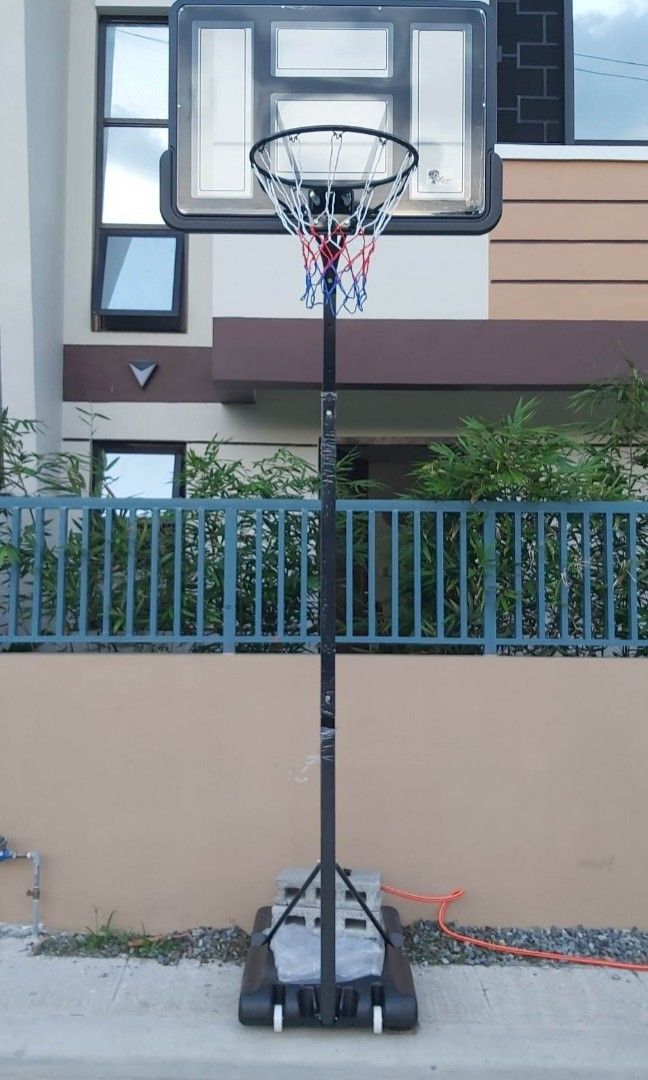 standard size of basketball ring in cm