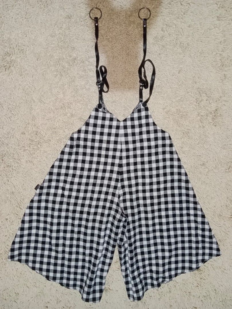 Black hillside romper and white crop top jacket Clearance