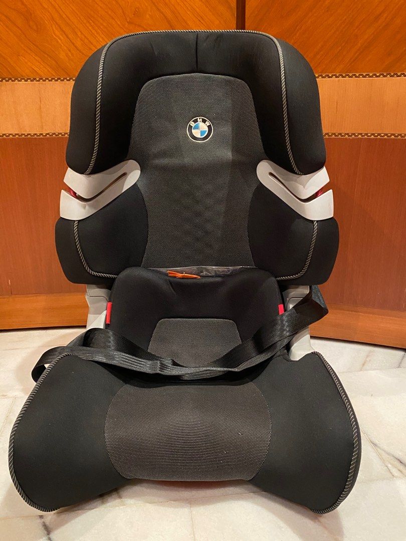 Bmw child clearance booster seat