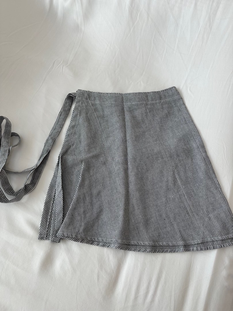 Brandy Melville wrap skirt on Carousell