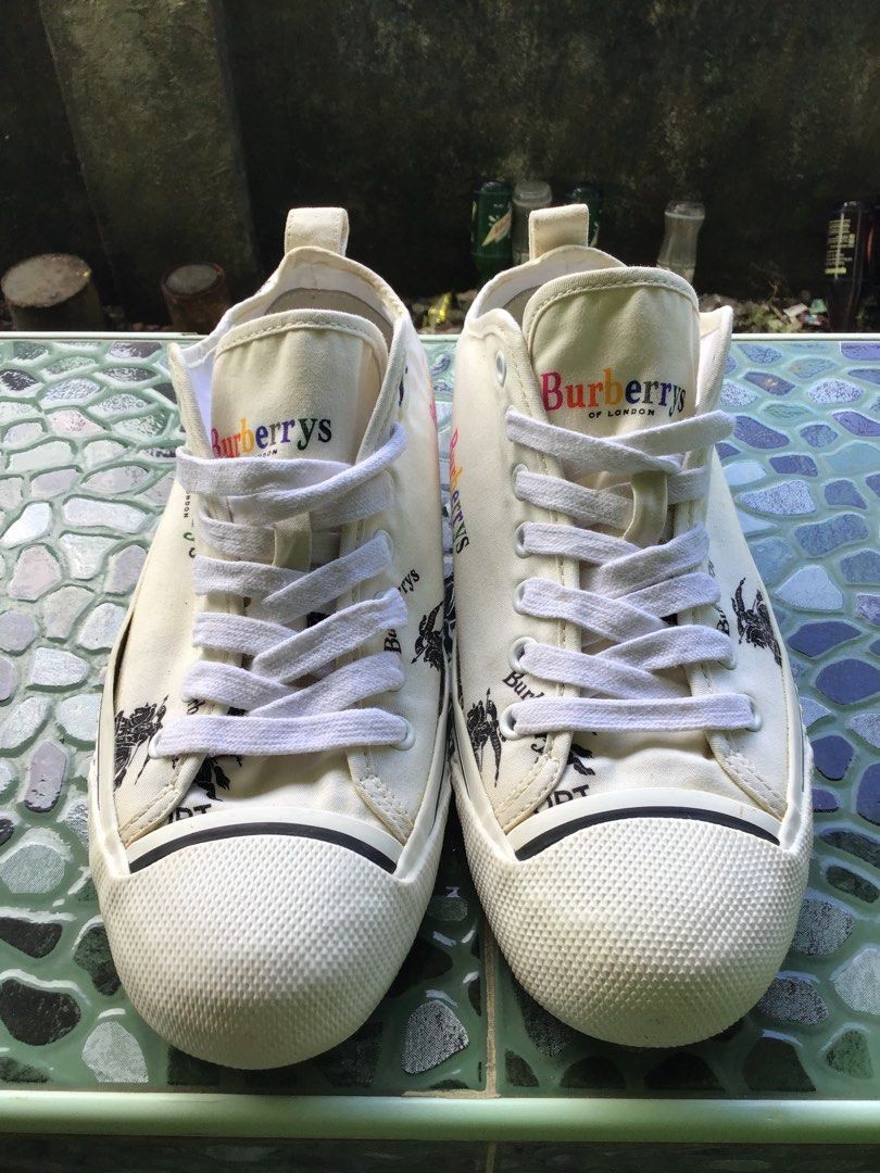 Burberry x converse white top