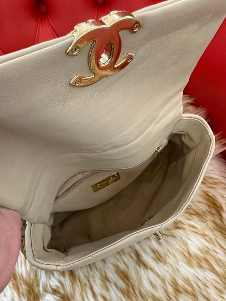 Chanel sales 19 interior