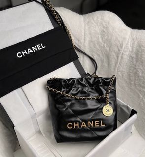 Chanel 22K Small Hobo Bag Dark Green 墨綠色hobo, 名牌, 手袋及銀包- Carousell