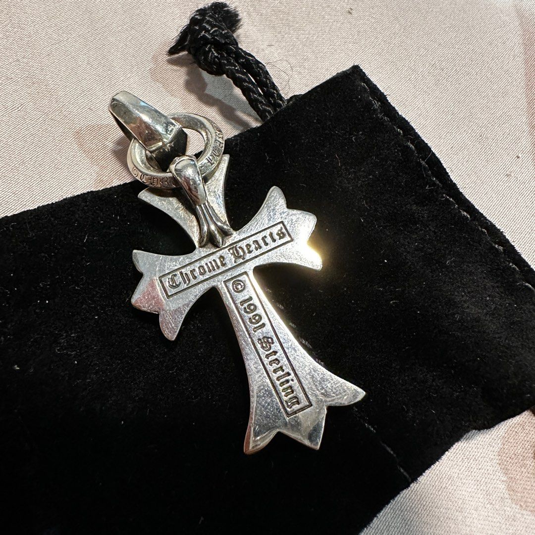 Chrome hearts cross pendant outlet