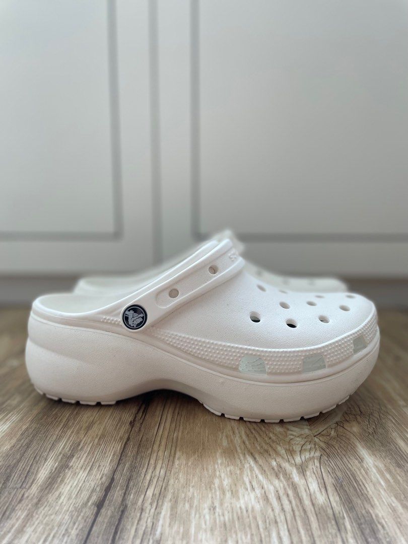 White crocs discount womens size 7