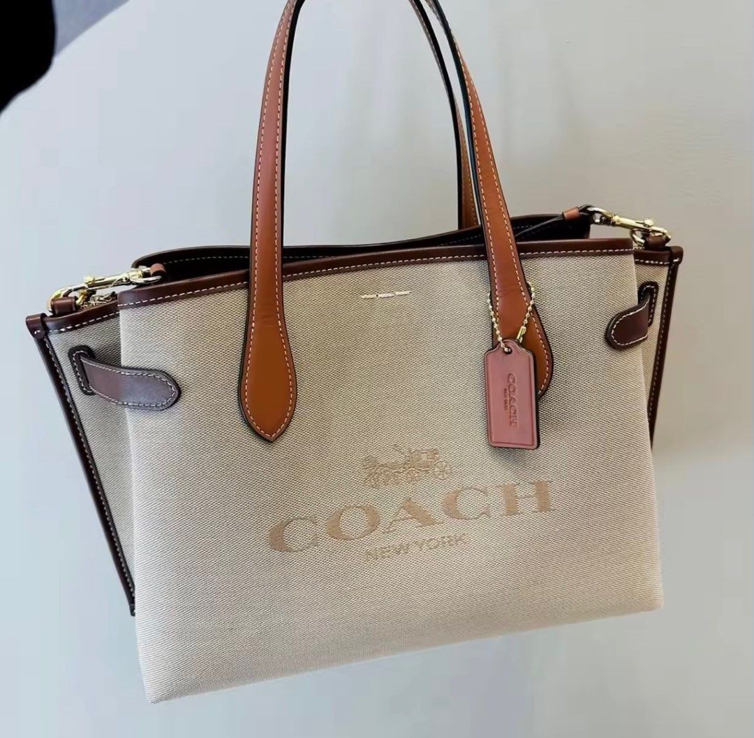 COACH hanna carryall 👜 (Category: Luxury Bags & Wallets) located in Las Pinas. Submitted by yhn_boutique (Listing ID 1238399320, Image 1). Description: 📌Actual pic posted 📌cod via lalamove/ grab 📌J&T pay today ship today 📌 complete inclusions .
