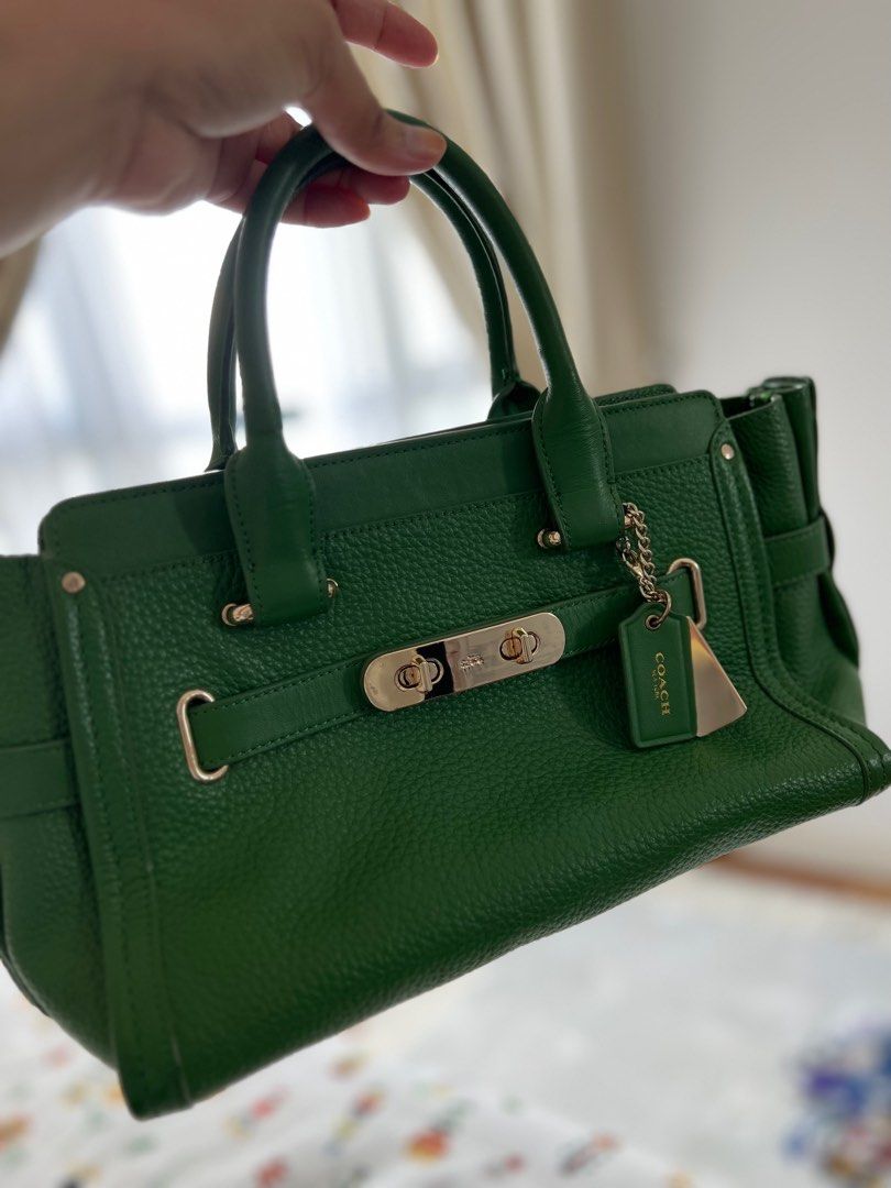 Coach swagger hot sale pebble leather