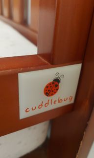 Cuddlebug infant to toddler bed with free mattress