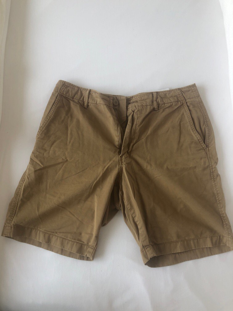 Dark khaki Uniqlo Shorts Men s Fashion Bottoms Shorts on Carousell
