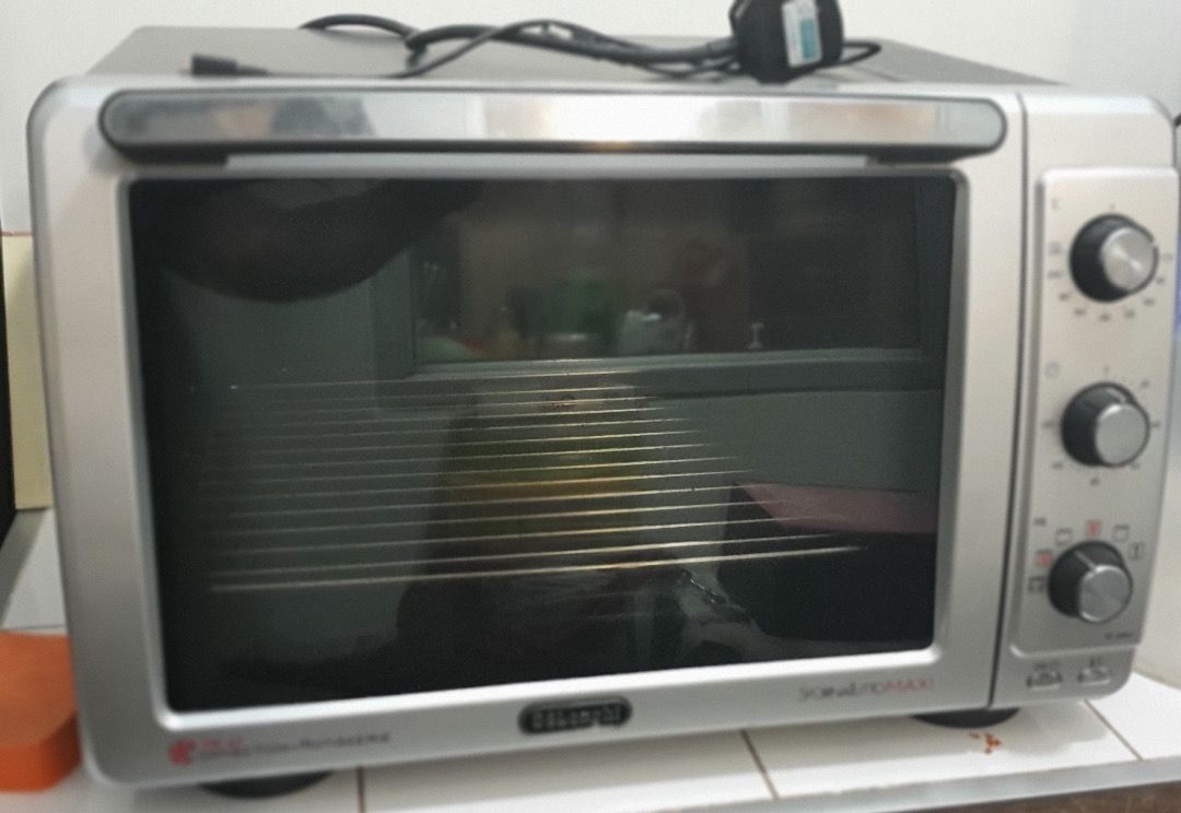 Delonghi Sfornatutto Maxi EO32852 Electric Oven 32L Rotisserie Double  Glazed Door, TV & Home Appliances, Kitchen Appliances, Ovens & Toasters on  Carousell
