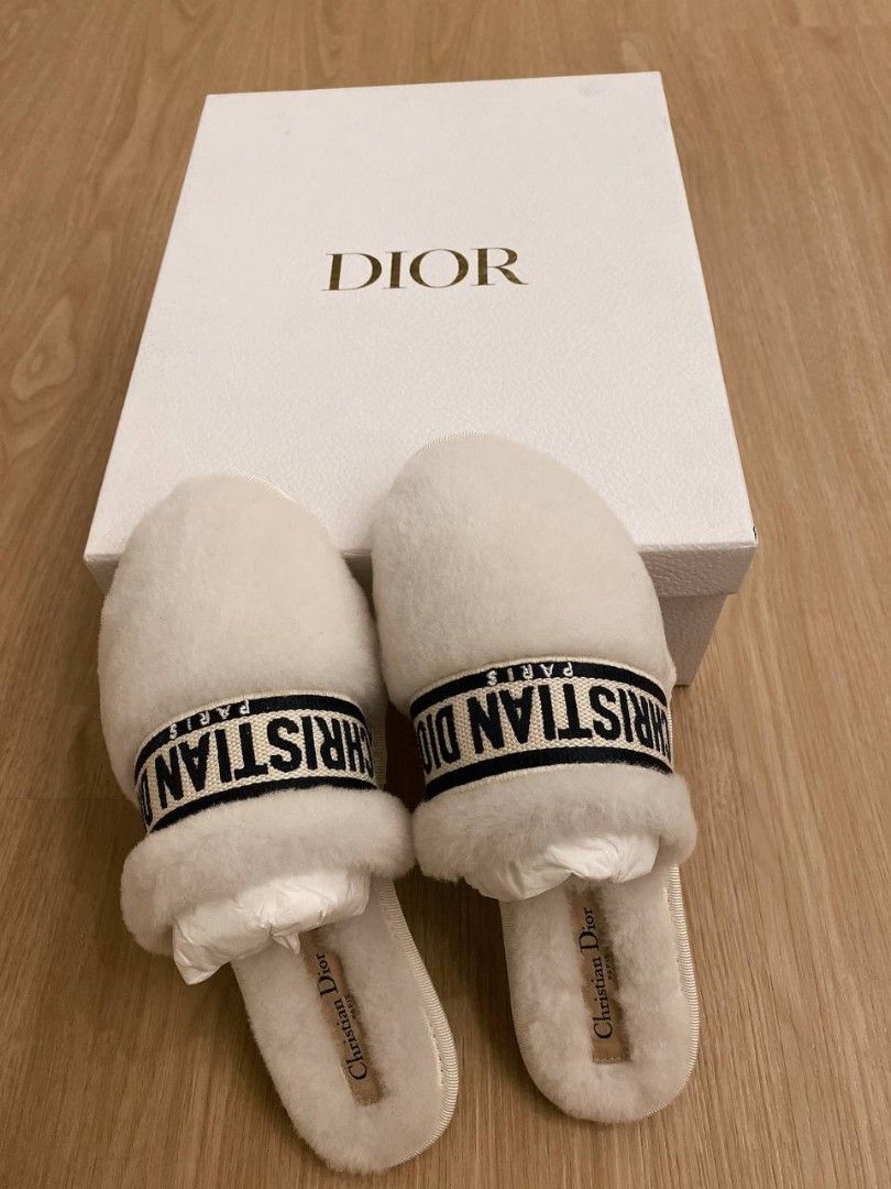 Dior clearance fur slippers