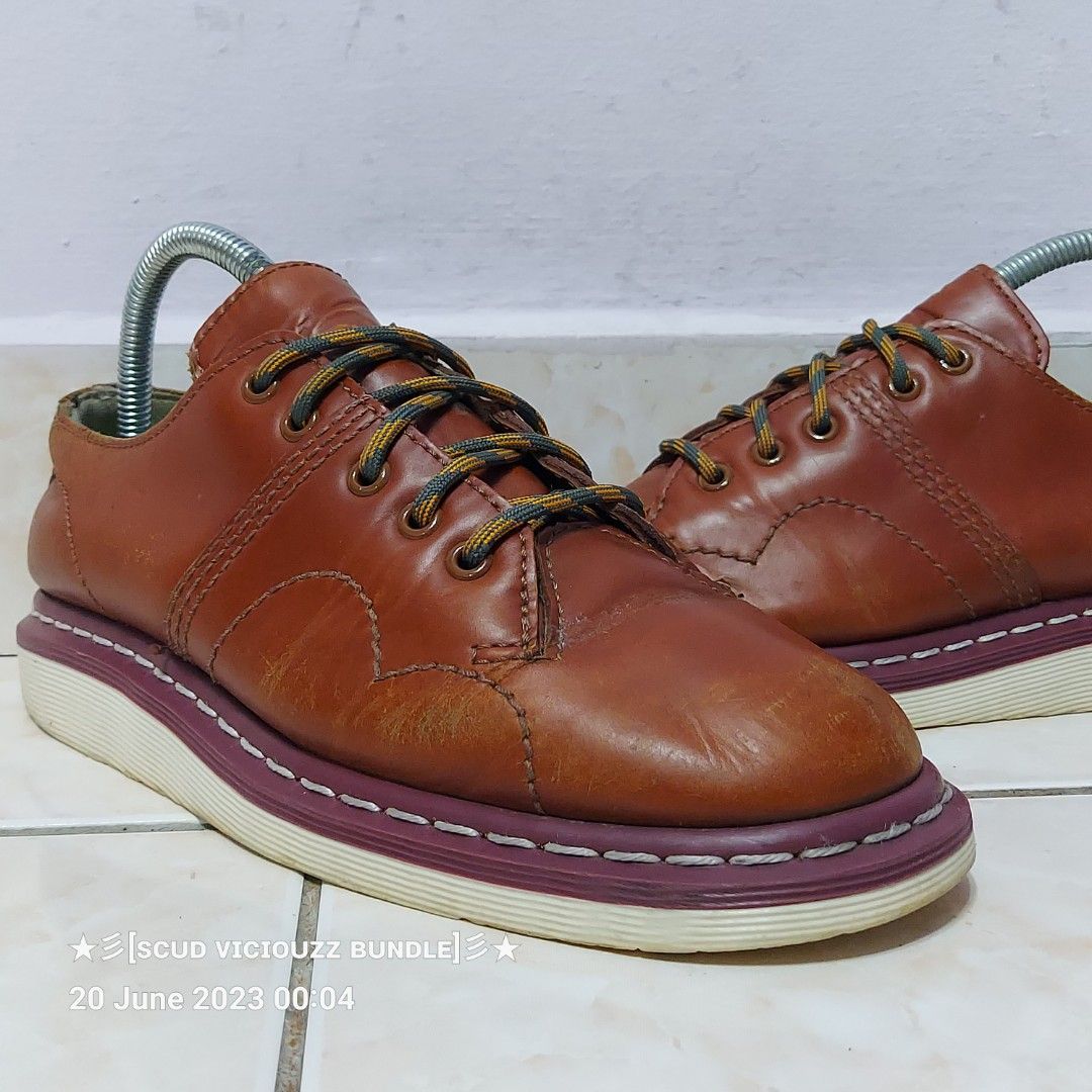 Harga dr martens top