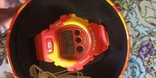 G shock dw6900  momiji