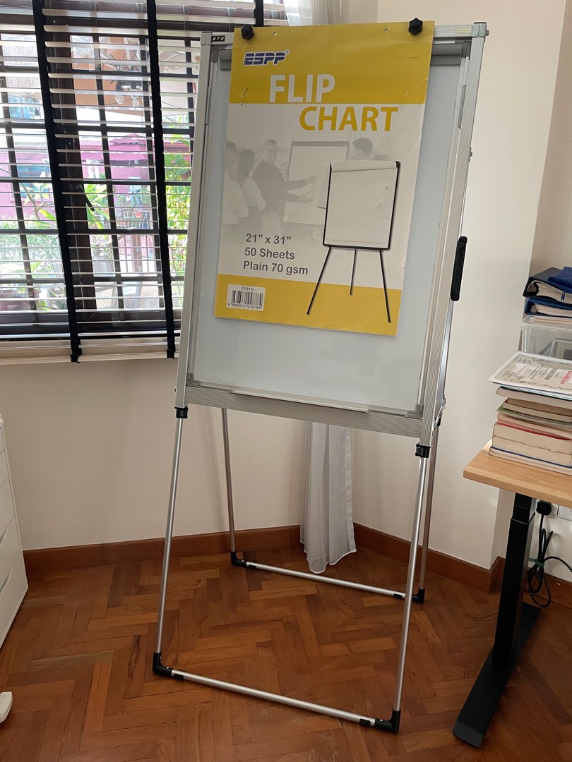 Flip chart stand, Hobbies & Toys, Stationery & Craft, Craft Supplies