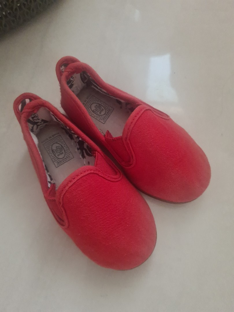 Flossy shoes made in spain size 20 on Carousell