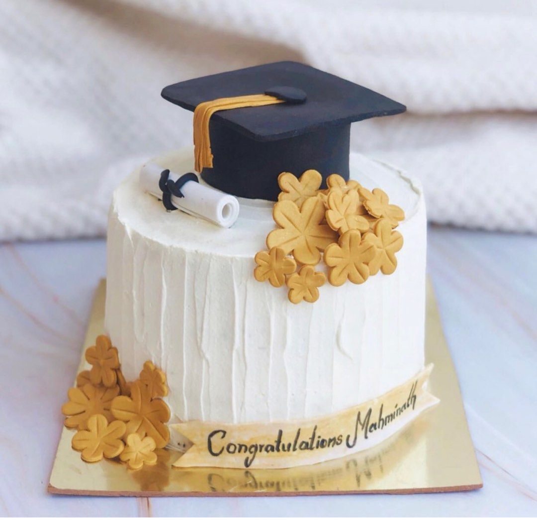 Graduation cake /Animal cake/eggless cake / halal cake /zoo cake /theme