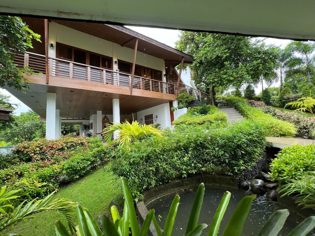 Grandiose Villa House for Sale in Anvaya Cove (2 villas and 1 Main