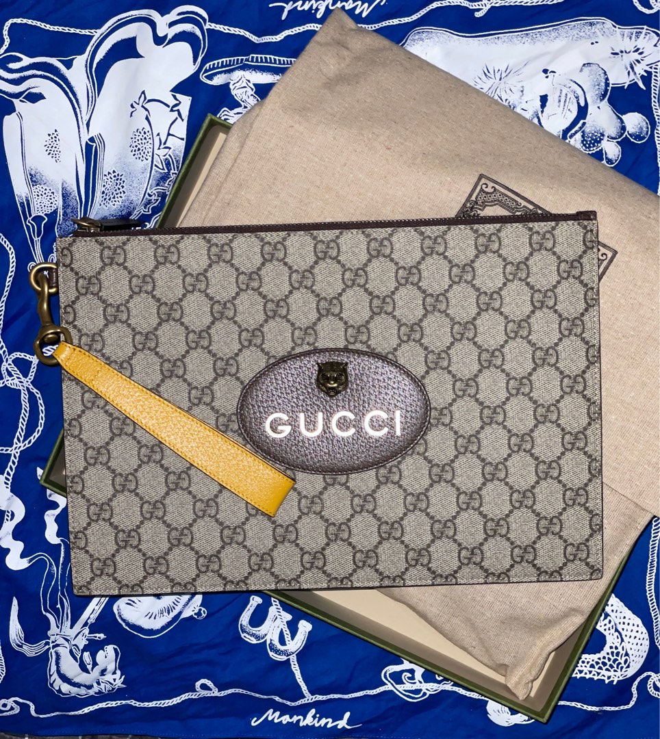 Gucci Clutch GG Supreme Tiger, Barang Mewah, Tas & Dompet di Carousell