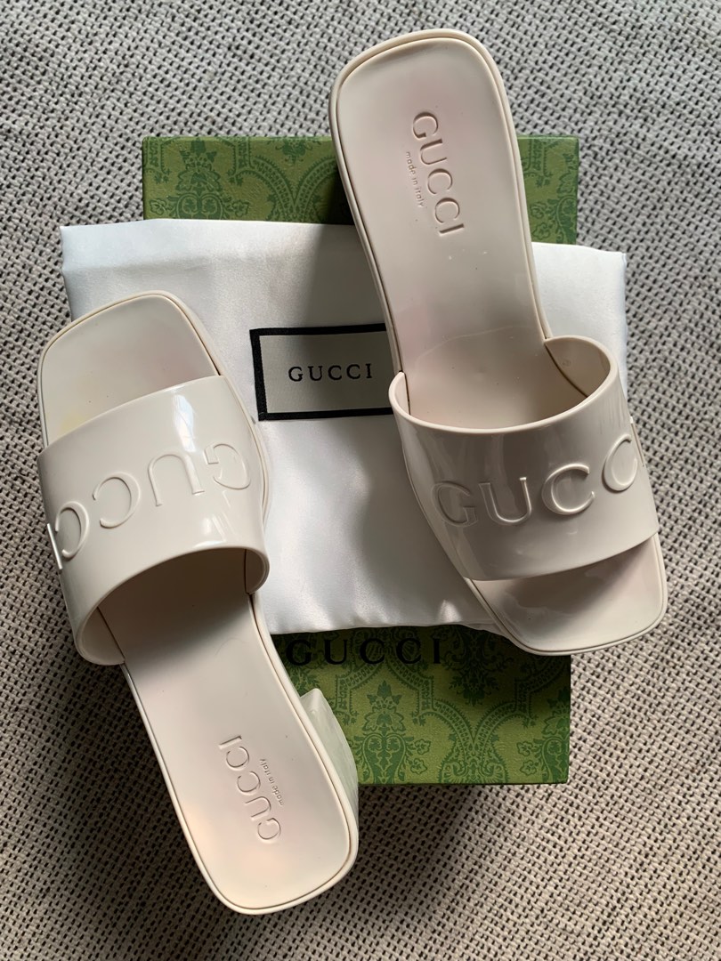 Gucci Jelly Slides on Carousell