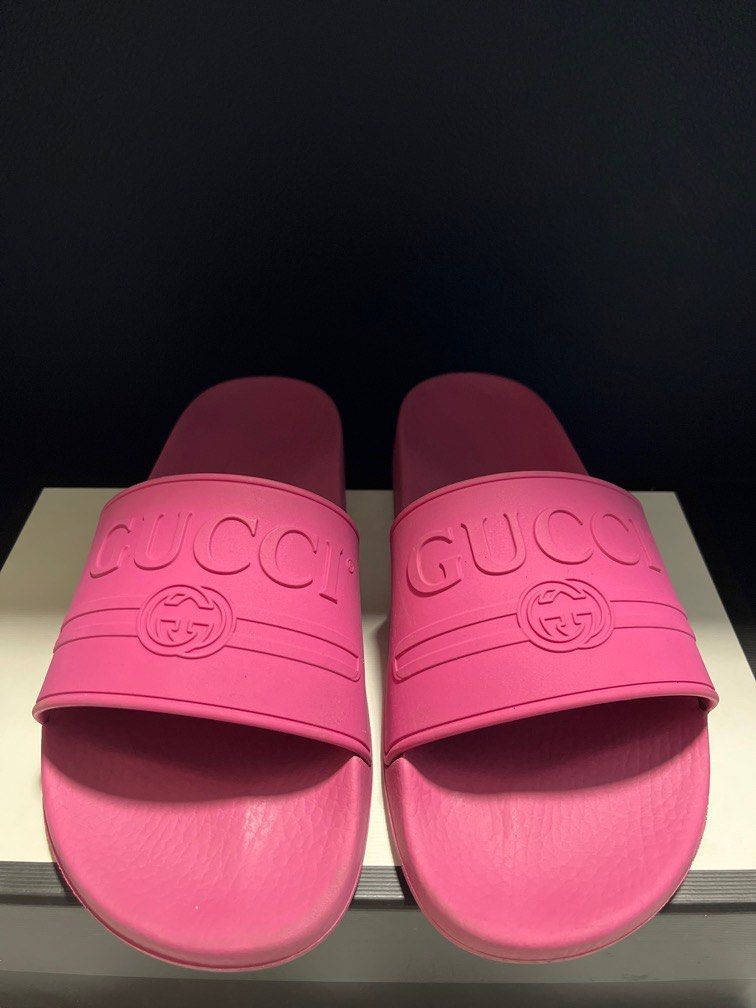 GUCCI Logo Rubber Slides Slippers