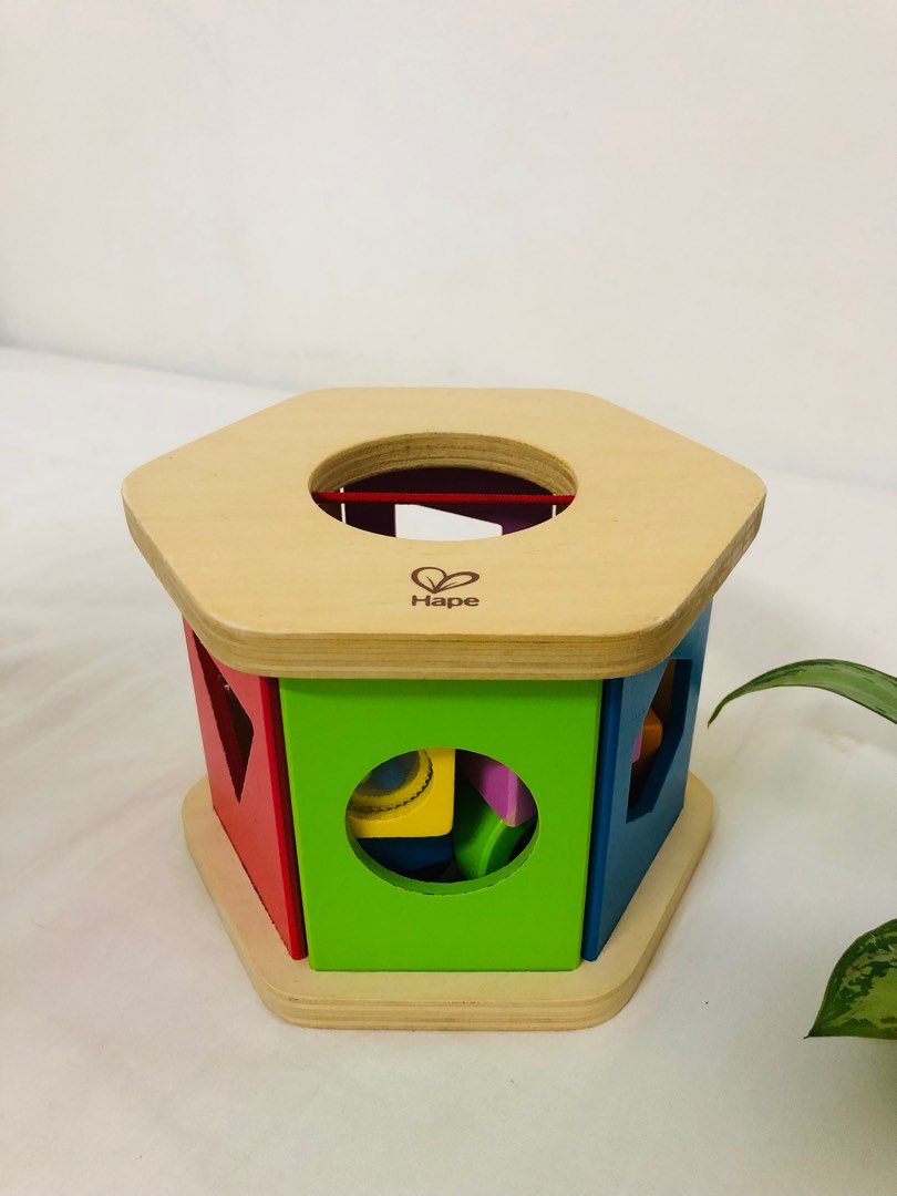 Hape shake and outlet match shape sorter